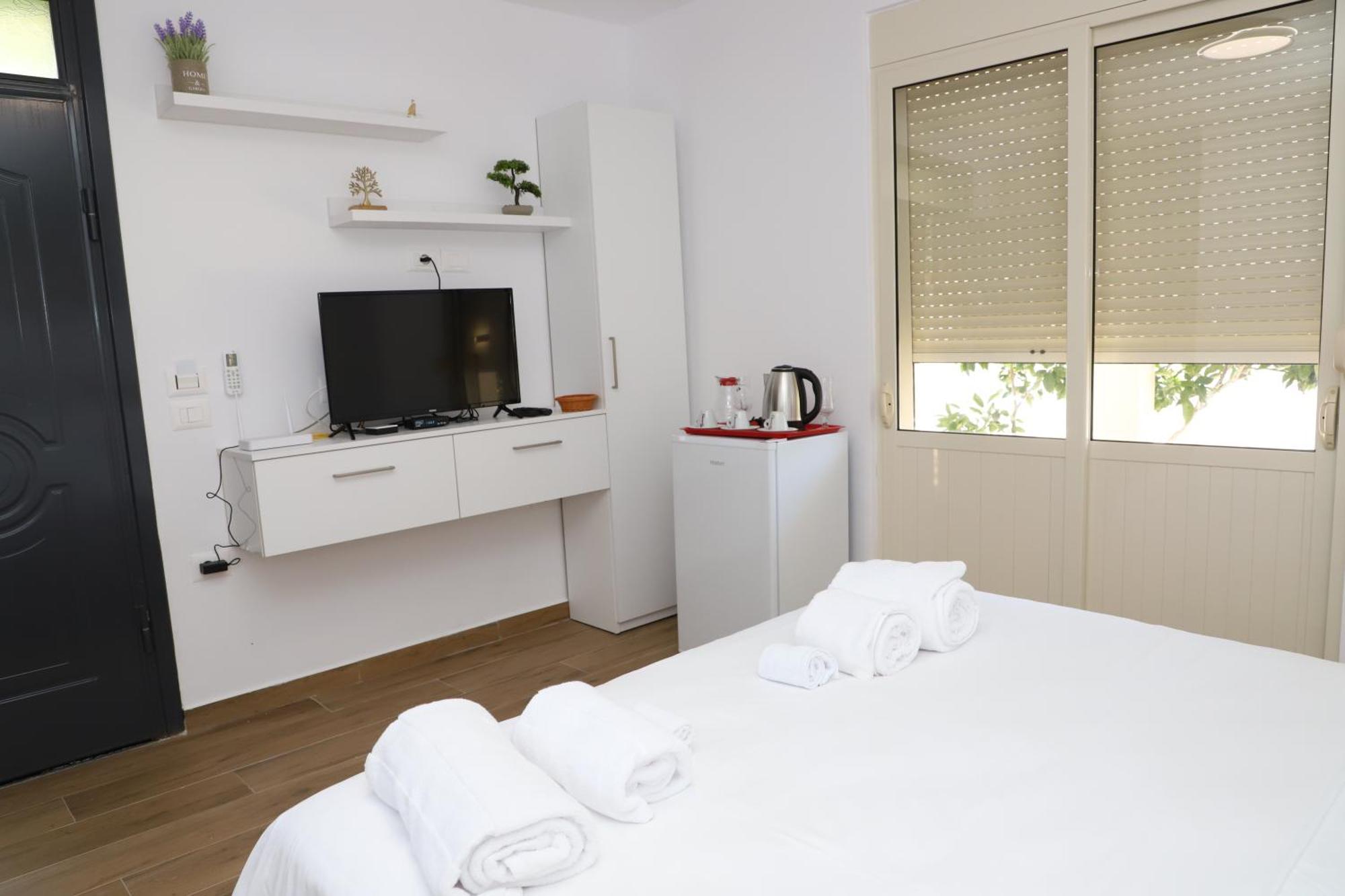 Guest House Esanbja Berat Exterior foto