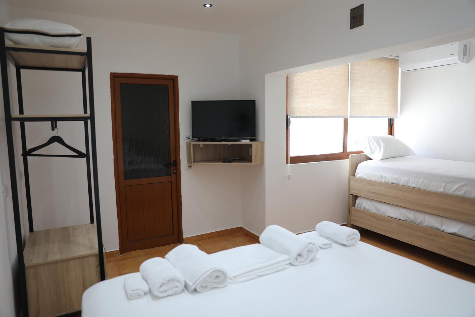 Guest House Esanbja Berat Exterior foto